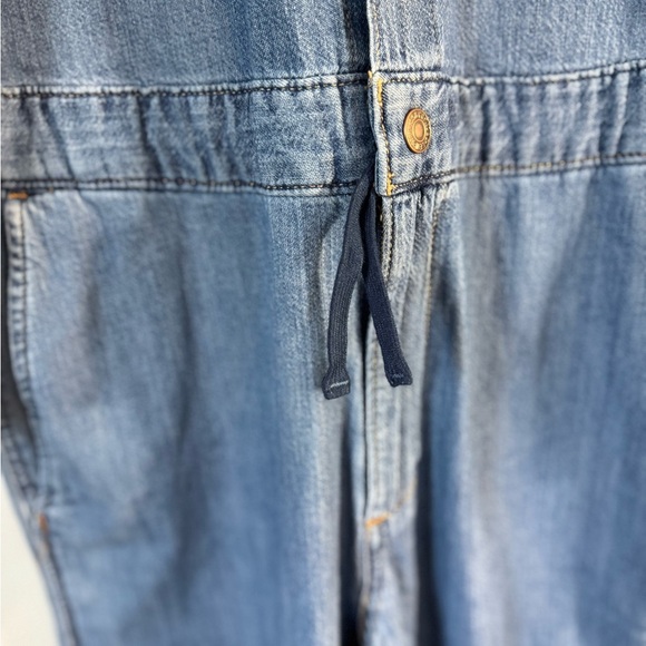 Levi’s Denim Jumpsuit Size Small Zippered and Snap Front Closure Long Sleeve - Picture 8 of 12
